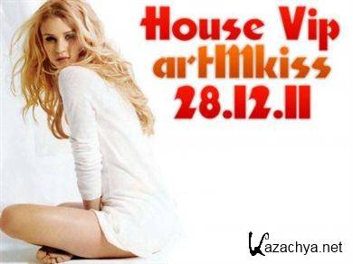 VA - House Vip 28.12.11 (28.12.2011). MP3 