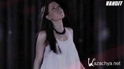 Giuseppe Ottaviani & Betsie Larkin - Toys (2012)