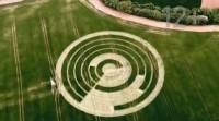 .    / Paranormal: Crop circles (2013) IPTVRip