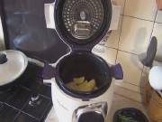 Рецепт. Приготовление картофеля в мультиварке (2015) WebRip